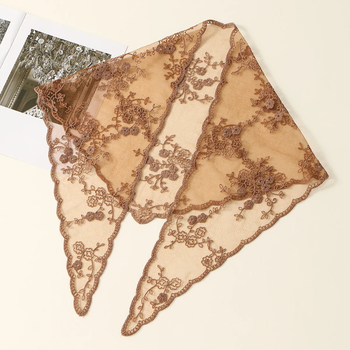 Fashion Ins Lace Hair Scarf Women Retro Triangle Hair Bands Vintage Triangular Headscarf Girls Elegant Headwear Hair Accessories