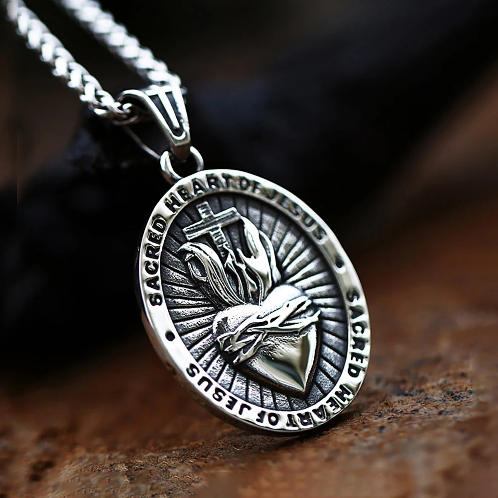 Fashion Vintage Sacred Heart of Jesus Necklace for Men Women 316L Stainless Steel Religious Cross Pendant Biker Amulet Jewelry