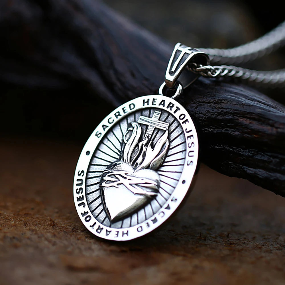 Fashion Vintage Sacred Heart of Jesus Necklace for Men Women 316L Stainless Steel Religious Cross Pendant Biker Amulet Jewelry