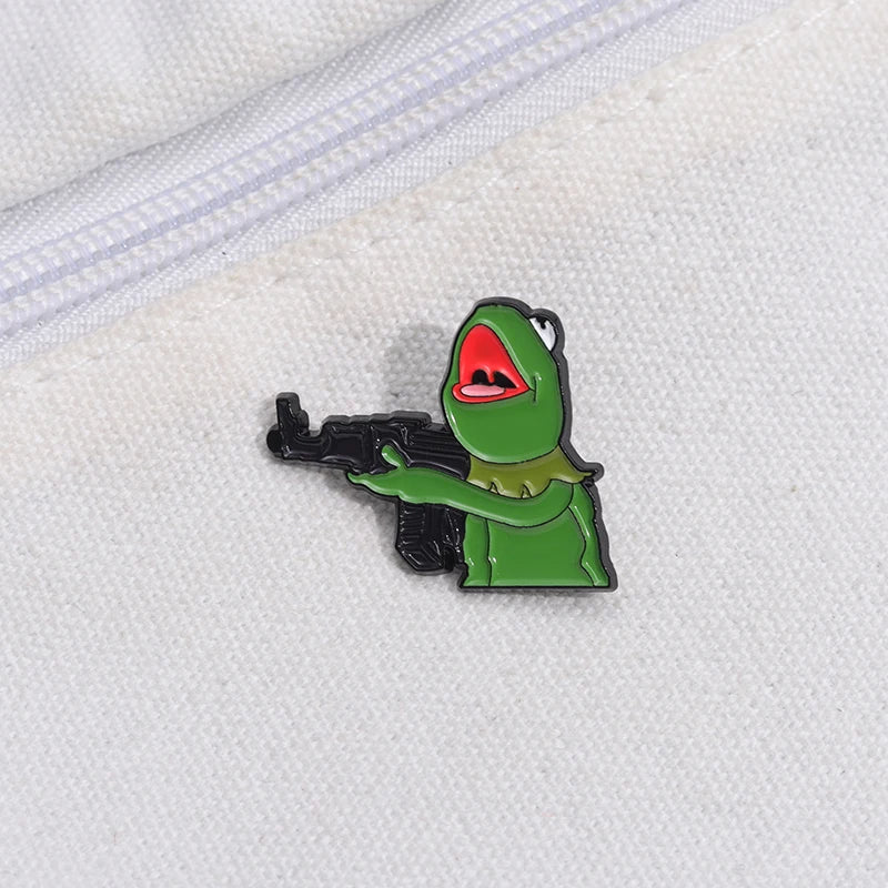 Creative Frog Love Sniper Lapel Pin Anime Games Badge Enamel Pins For Hats Clothes Backpacks Decoration Jewelry Accessories Gift