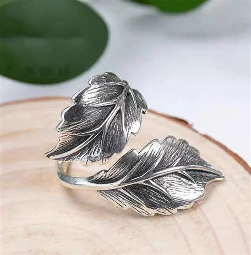Huitan Vintage Leaf Resizable Ring for Women Anti Silver Color Vintage Accessories Party Daily Wear Stylish Rings Retro Jewelry