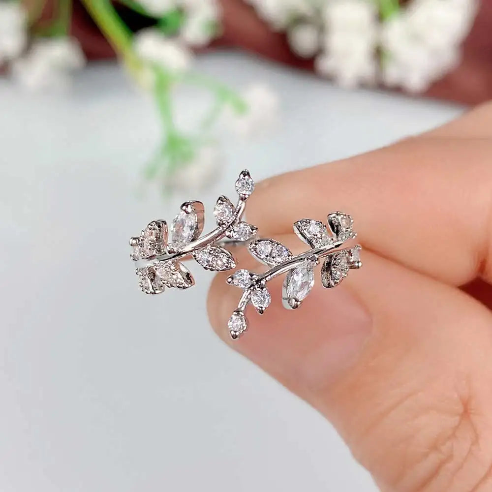 Huitan Fancy Leaf Design Adjustable Opening Rings for Women Sparkling Cubic Zirconia Olive Ring Party Daily Wear Fashion Jewelry